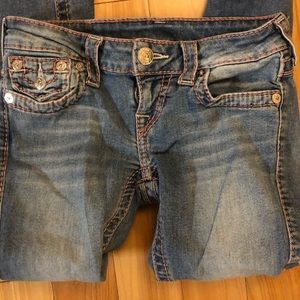 Adorable pink trimmed jegging!